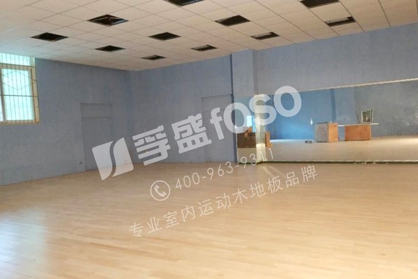 河南省信阳师范学院舞蹈运动木地板铺设施工完成